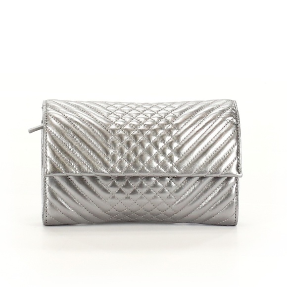 Vince Camuto Handbags - Vince Camuto Solid Silver Clutch - Like NEW!